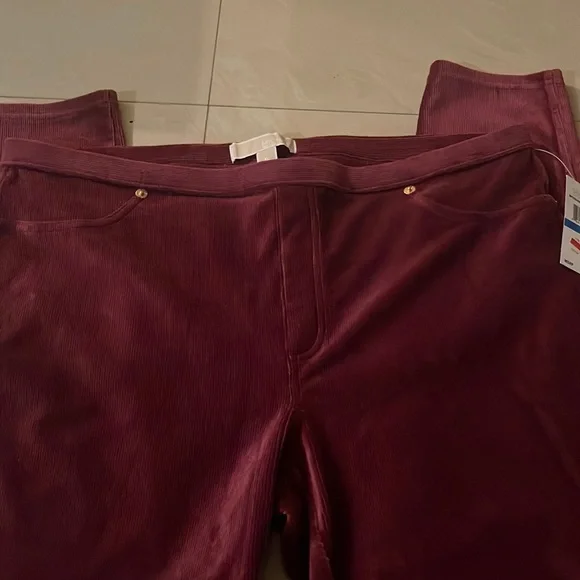 Lightweight cords with stretch - Picture 1 of 4